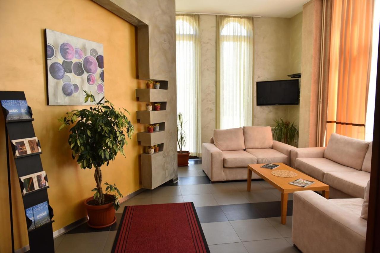 Hotel Vukov Most Nikšić 외부 사진